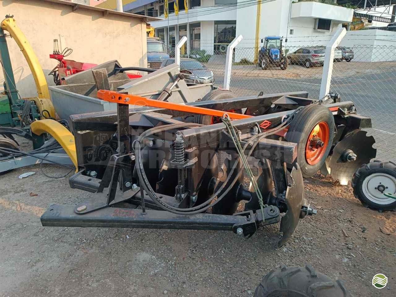 IMPLEMENTOS AGRICOLAS GRADE INTERMEDIÁRIA INTERMEDIÁRIA 16 DISCOS Espanhol Tratores GOIANIA GOIAS GO